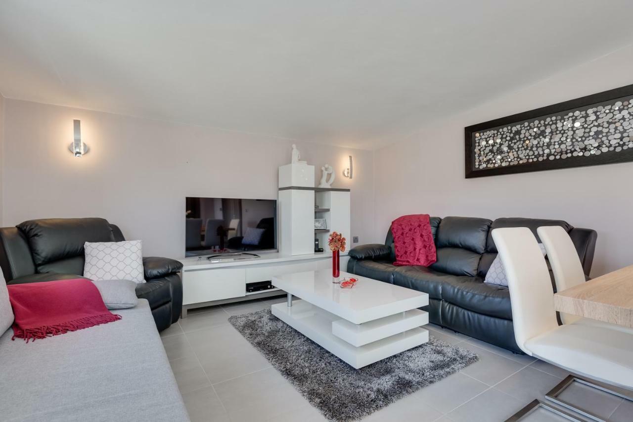 Modern And Spacious Apartment Bibinje Eksteriør billede
